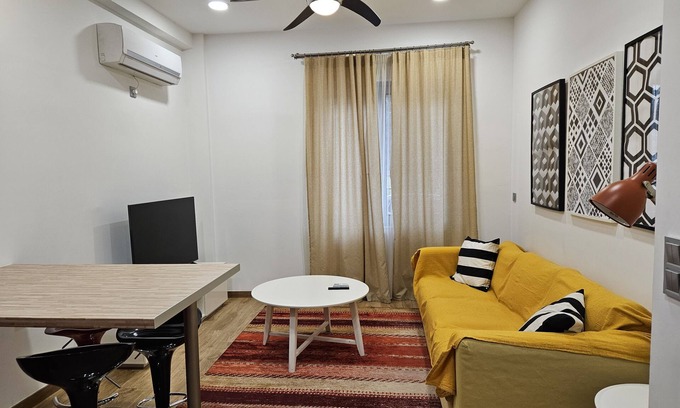 Kolokinthou Apartment | Relaxing Retreat at Academia by the Park - Ideal for Families