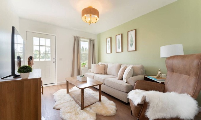 Trenton Apartment | Acadia Basecamp | Walk to Lobster House, Coffee, Bakery | 1 Gig Wifi (6)