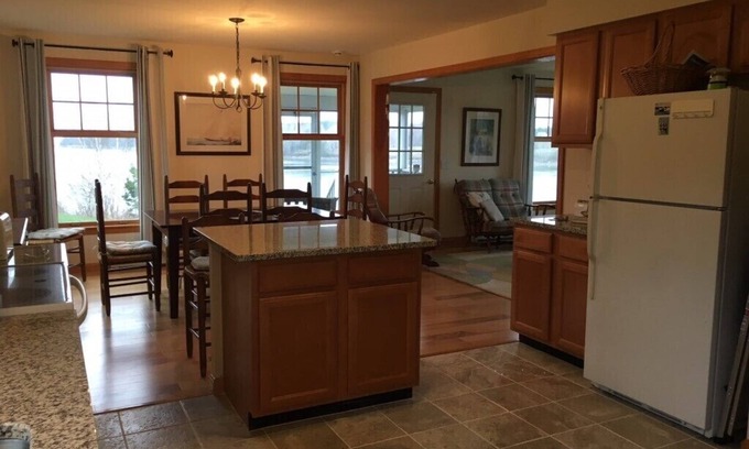 Bernard House | Guest Rated 9.8: Acadia Sunset Oceanfront Cottage Retreat