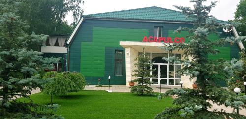 Petrovskoye Hotel | Pet-Friendly ACAPULCO: Top-Rated Stay with Pool & Hot Tub