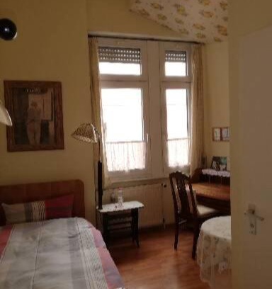 Bockenheim Bed & Breakfast | Cozy aCasa Bed & Breakfast with Delicious Daily Breakfast