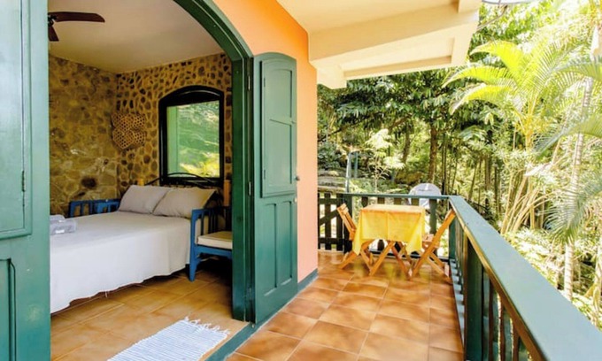 Mangaratiba Apartment | Beachfront Access - Family and Pet Friendly Suite Île