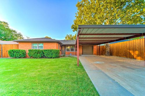 Lubbock House | Inviting Lubbock Home with Furnished Patio and Garden