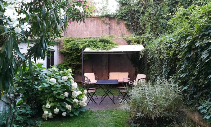Dorsoduro Apartment | Cozy Dorsoduro Apartment with Garden, Ideal for Families