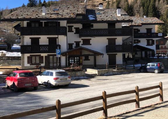 Champoluc Apartment | Cozy Apartment in the Heart of Champoluc - Pet Friendly