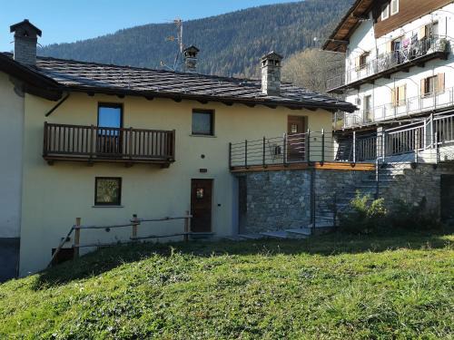 Doues Apartment | Comfortable Apartment in Doues - Pet and Child Friendly
