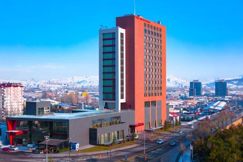Sivas Hotel | Elegant Stay at The Green Park Sivas with Pool & Hot Tub