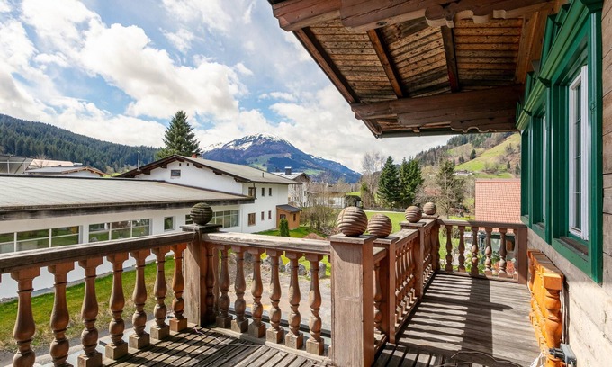 Gundhabing Apartment | Ideal Accommodation for Small Groups Near Ski Bus Services