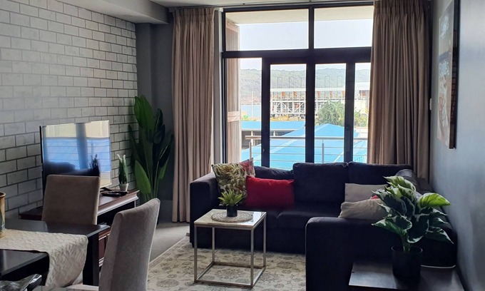 Durban Point Apartment | Comfortable 4 Sleeper Self-Catering Apartment with Pool