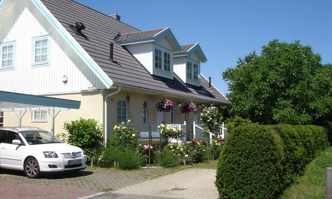 Oberhavel House | Top-Rated Accommodation: Schwedenhaus in Northern Berlin