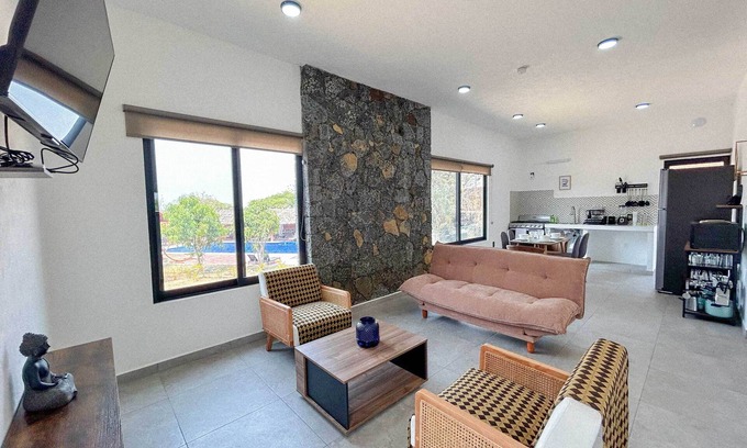 Tepoztlan House | Relaxing Accommodation with Heated Pool in Tepoztlán