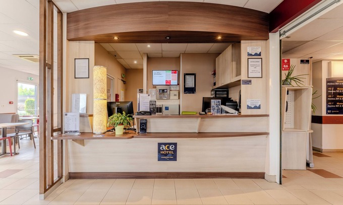 Noyelles-Godault Hotel | Comfortable Ace Hôtel Noyelles Godault with Great Amenities
