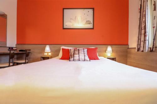 Athee-sur-Cher Hotel | Convenient Stay at ACE Hôtel Travel Athée sur Cher