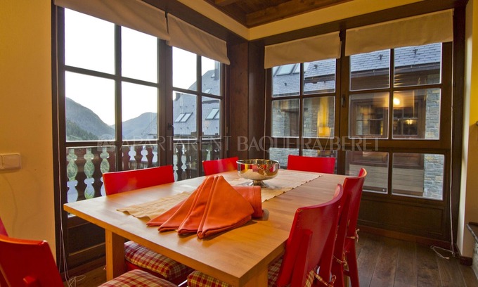 Baqueira Apartment | Exceptional Acebo - Val de Ruda Apartment with Spa Access