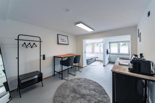 Sondelfingen Apartment | Family-Friendly Retreat at Achalm Hof with Kitchen Access