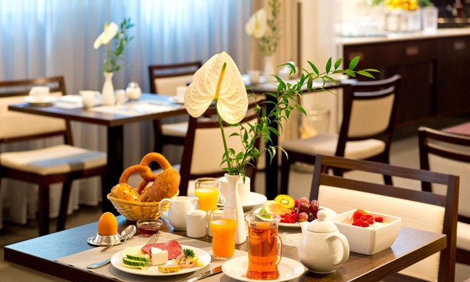 Laubegast Hotel | Family-Friendly ACHAT Hotel Dresden Elbufer with Restaurant