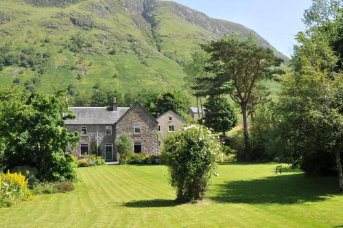 Fort William Bed & Breakfast | Exceptional Achintee Farm Guest House with Restaurant Dining