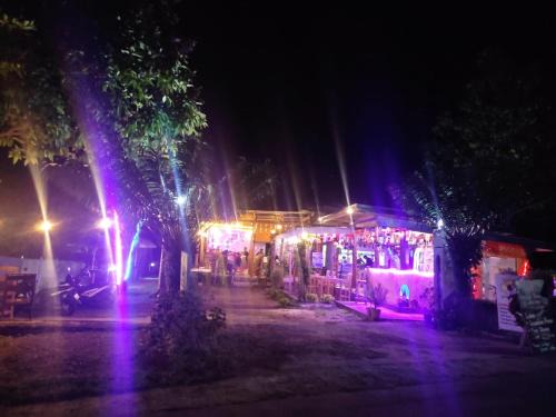 Bayan Hotel | Pet-Friendly Achita Cottages with Breakfast and Family Amenities