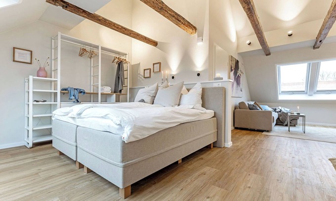 Daenschendorf Apartment | Achterdörn Een – Beautiful Loft for Relaxation