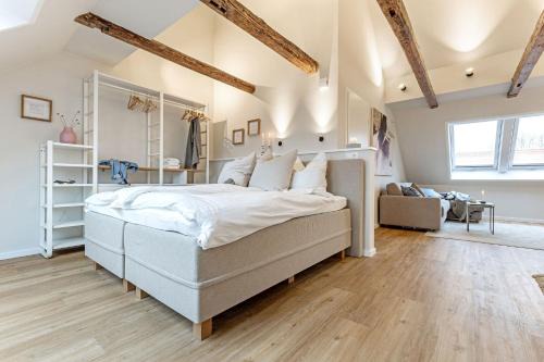 Daenschendorf Apartment | Family-Friendly Retreat at Achterdörn Een with 9.1 Rating