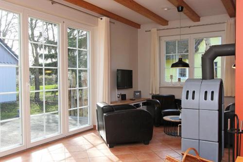 Ostseebad Prerow House | Pet-Friendly Retreat at Achtern-Stems 1 - Rated 8.4/10