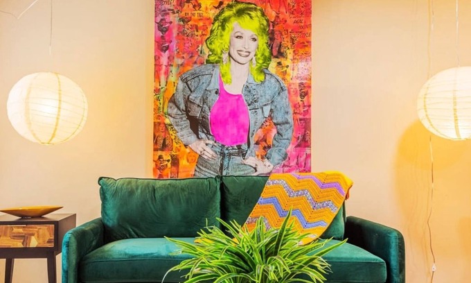 Caton House | Rated 9.8: ACID WASH @ DOLLYS DRIVE with Wifi & Kitchen