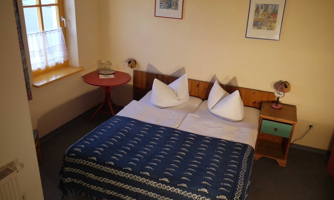 Lassan Apartment | Classic Double Room with Breakfast in Ackerbürgerei