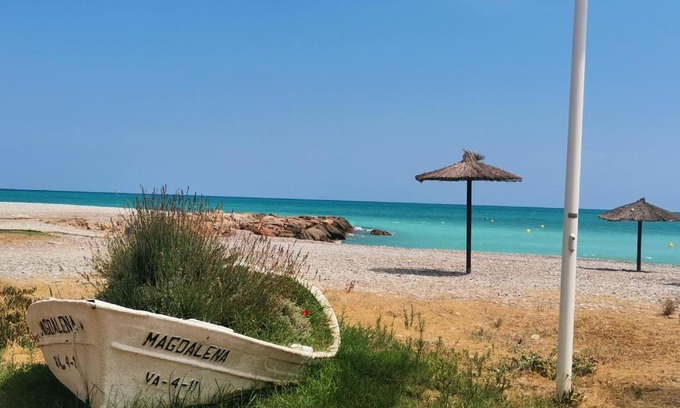 El Grau de Moncofa Apartment | Cozy Apartment in Moncofa with Free WiFi & Pet-Friendly
