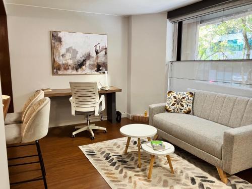 Chico Norte Apartment | Cozy Apartment Near Parque 93 - Pet Friendly Getaway