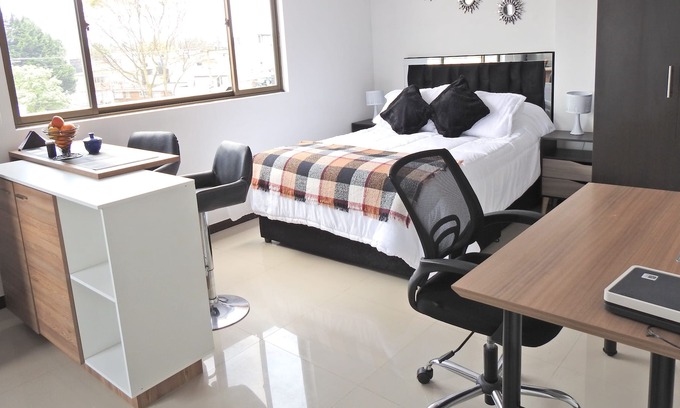 Engativa Apartment | Cozy Loft Near El Dorado Airport with Kitchen Amenities