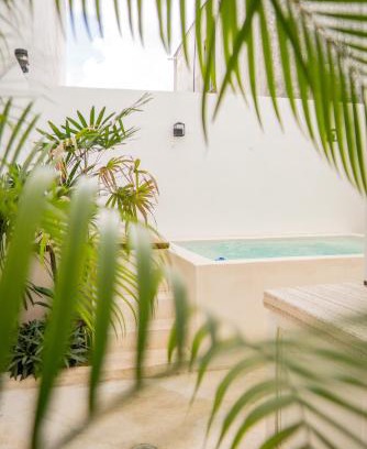 Chetumal House | Cozy Getaway for Two with Pool and Hot Tub Amenities