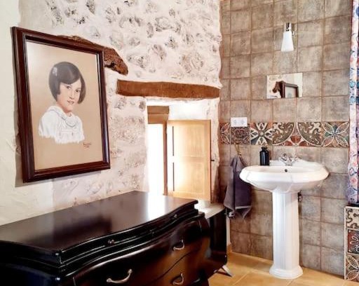Bahabon House | Charming 19th Century Home with Hot Tub & Pet-Friendly Stay