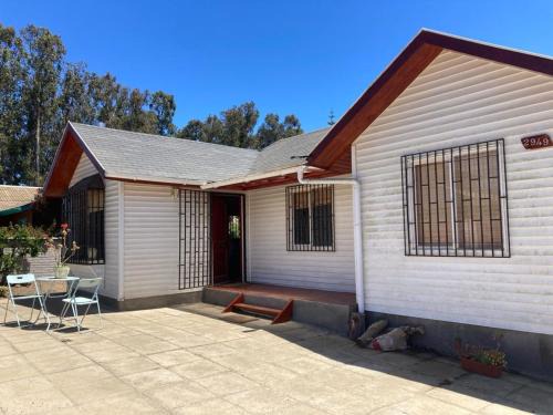 Algarrobo House | Cozy Getaway in Algarrobo: Pet & Child Friendly Retreat