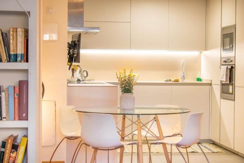 Mendillorri Apartment | Relax in a Cozy Pet-Friendly Retreat for Families