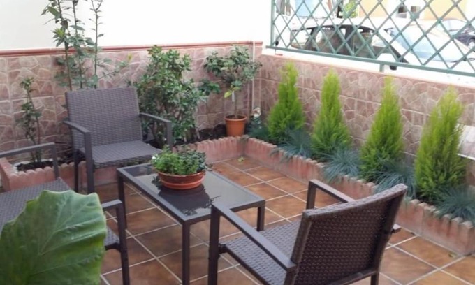 Cruz de Humilladero House | Cozy Retreat with Private Parking and Pet-Friendly Amenities