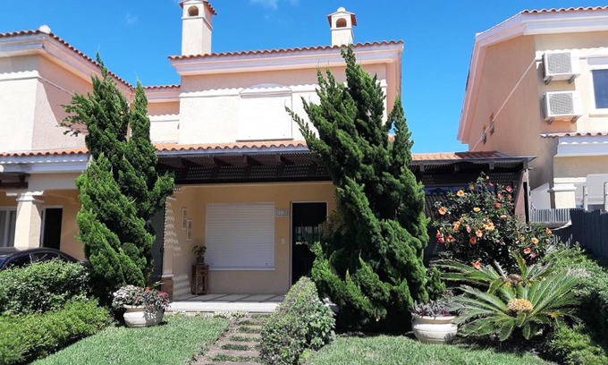 Xangri-La House | Beachfront Getaway with Pool and Ocean View Awaits You