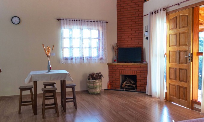 Sapucai-Mirim Apartment | Cozy Chalet with Wi-Fi and Spa in Sapucaí Mirim