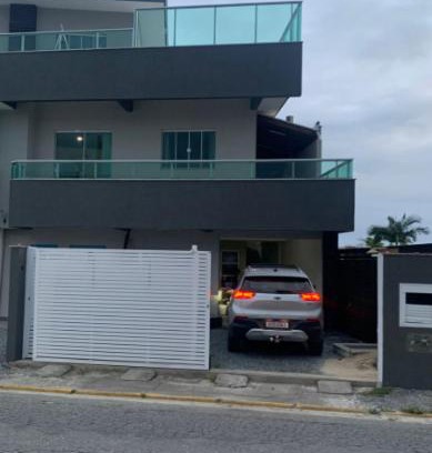 Zimbros House | Pet-Friendly Retreat at Casa em Bombinhas - Rated 9/10