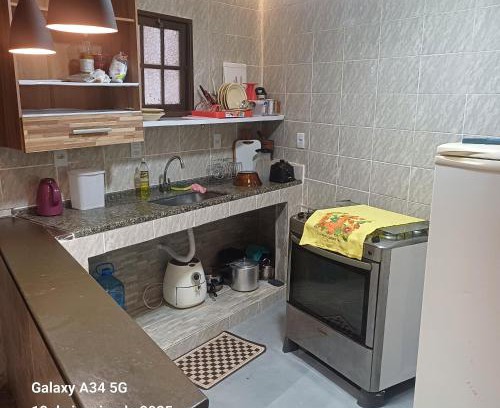 Pero House | Pet-Friendly Retreat at Aconchego do Peró with Hot Tub