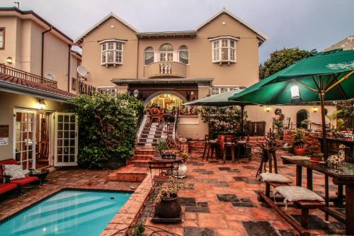 Essenwood Bed & Breakfast | Oceanfront Acorn B&B: 4-Star Stay with Pool & Breakfast