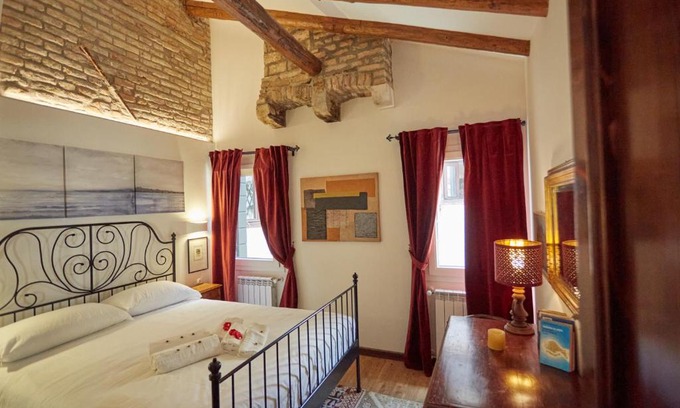 Castello Apartment | Stunning Acqua Attico with Terrace - Guest Rated 9.9/10