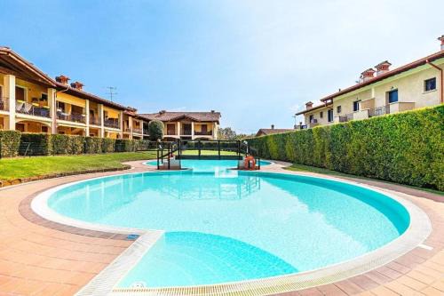 Raffa Apartment | Acqua e Sole: Stunning Poolside Escape with Ocean Views