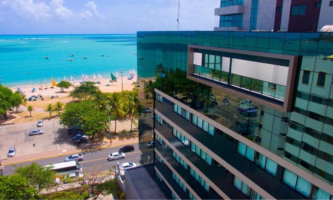 Pajucara Hotel | Elegant Acqua Suítes Maceió with Oceanfront Views