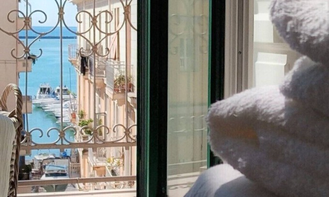 Historical Downtown Salerno Bed & Breakfast | Guest Rated: Acquablu Charme Suite with Family-Friendly Amenities
