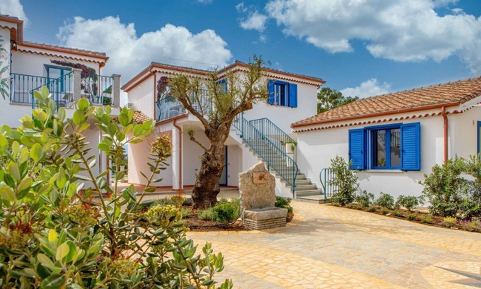Cardedu Apartment | Acquamarina n.6 - Top-Rated Retreat with Pool, Steps from Sea