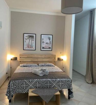 Taranto Apartment | Acquamarina: Ocean View Villa with Private Beach Access