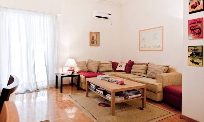 Koukaki Apartment | Prime Location Near Acropolis, Metro & Museum Access