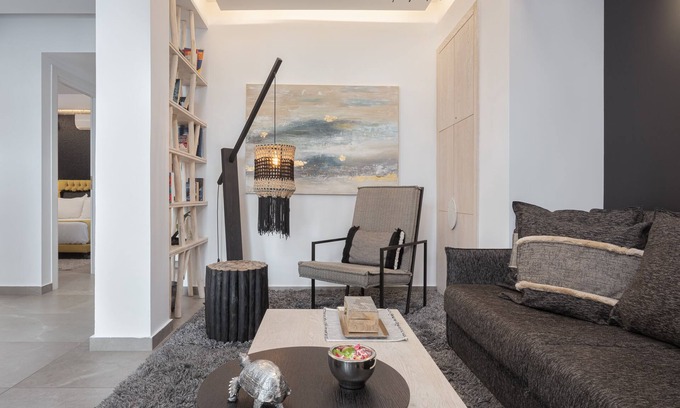 Koukaki House | Top-Rated Acropolis Living with Spa and Family Amenities