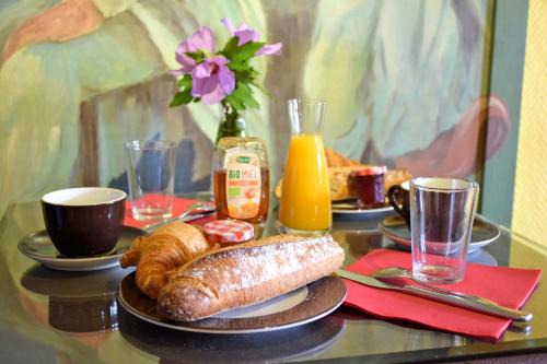 L'Union Hotel | Stay at Ad Cyber-Hôtel: Pet-Friendly with High Ratings