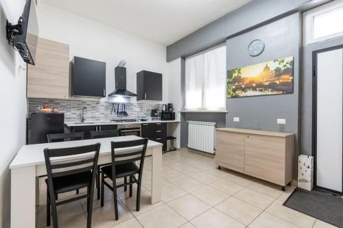 Prenestino-Centocelle Apartment | Ad un passo dalla Metro linea C Paradise in Rome